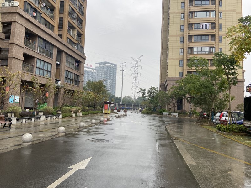 罗西住宅区一组团