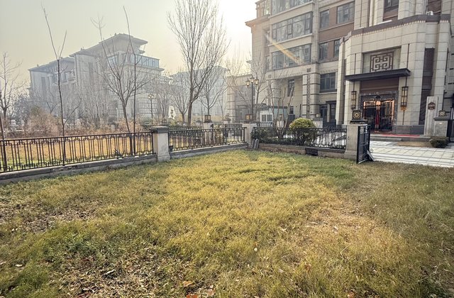 恒大悦珑湾4室2厅400㎡350万二手房图片