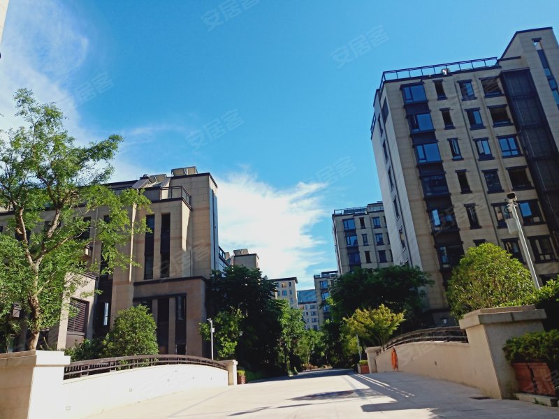 保利印江南(一期)