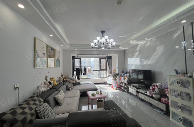 中天名郡3室2厅127㎡62.6万二手房图片