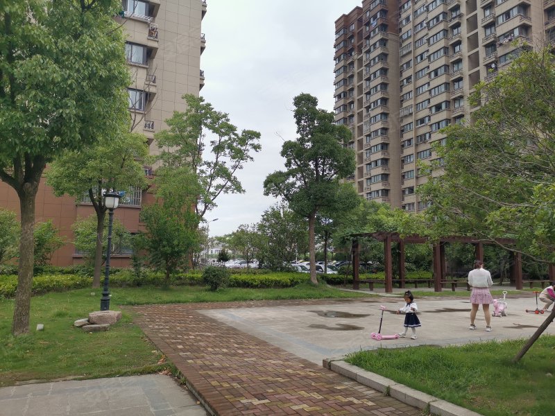 美罗家园罗秀苑