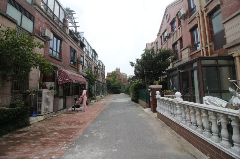 绿地金山名邸(别墅)