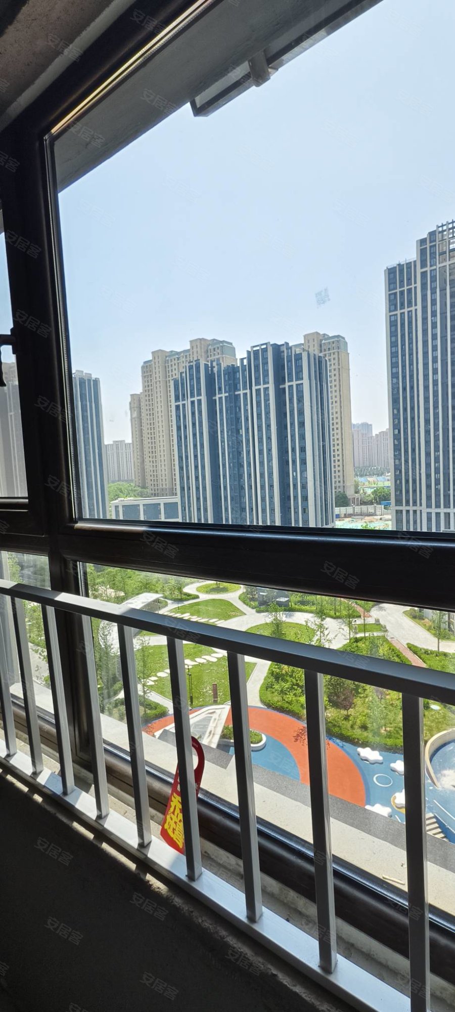 东亚紫云府带车位下房10楼139.8万