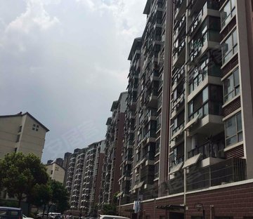 银都广场旁   银河新都电梯两房  房东置换大房子 诚心急售