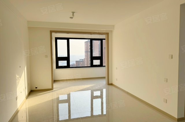 海信九麓府(二期)3室2厅113㎡54万二手房图片