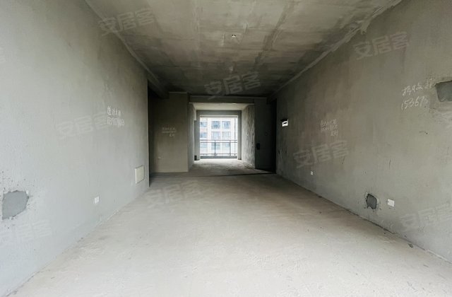 公园央著4室2厅159㎡69.8万二手房图片