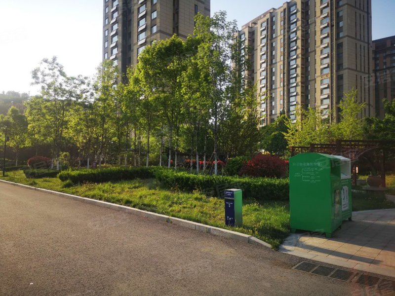 东城逸家逸品园