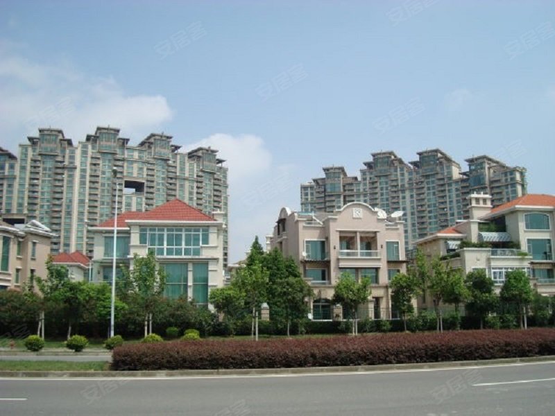 世茂湖滨花园(别墅) 