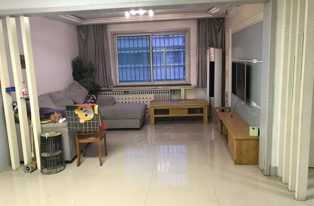 新华御临苑3室3厅135㎡72万二手房图片