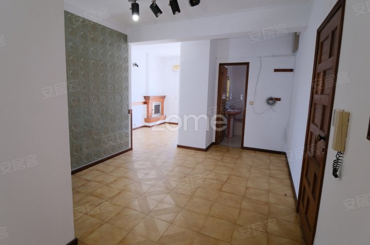 葡萄牙约¥134万PortugalBragaRua da FábricaApartment出售二手房公寓图片