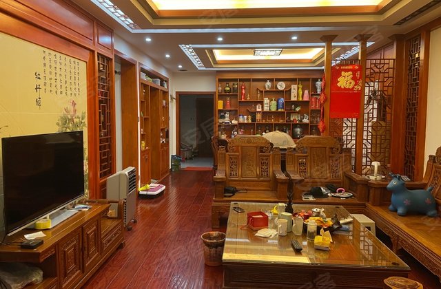 坤兴御林皇府4室2厅141㎡81.8万二手房图片