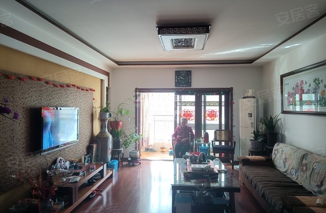 永续园丁名邸4室2厅152㎡133万二手房图片
