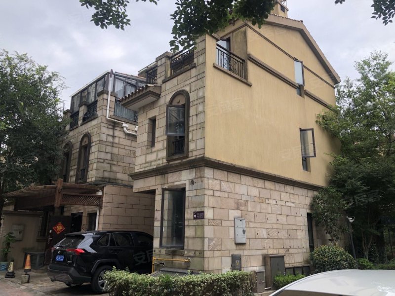 布鲁斯小镇(一期公寓住宅)