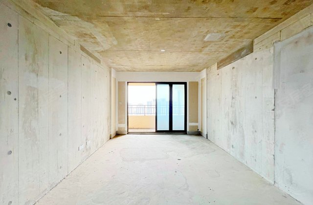 龙湖碧桂园天宸原著4室2厅143.81㎡130万二手房图片