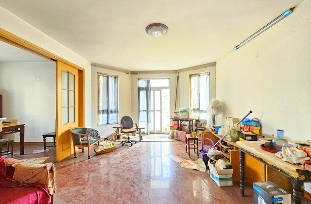 太湖花园(南区)3室2厅145.7㎡100万二手房图片