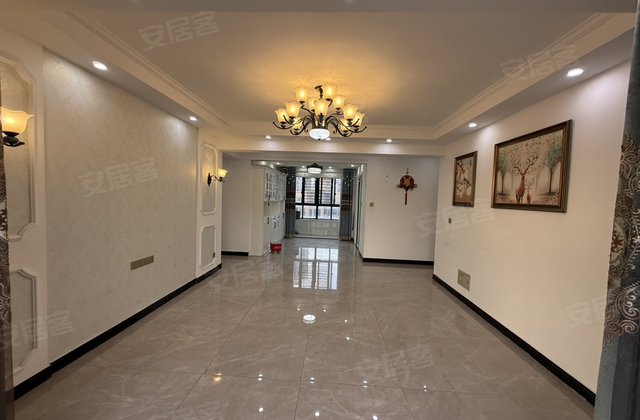 一品国际花园3室2厅136.8㎡59.8万二手房图片