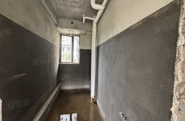 星海湾4室2厅200㎡99.8万二手房图片