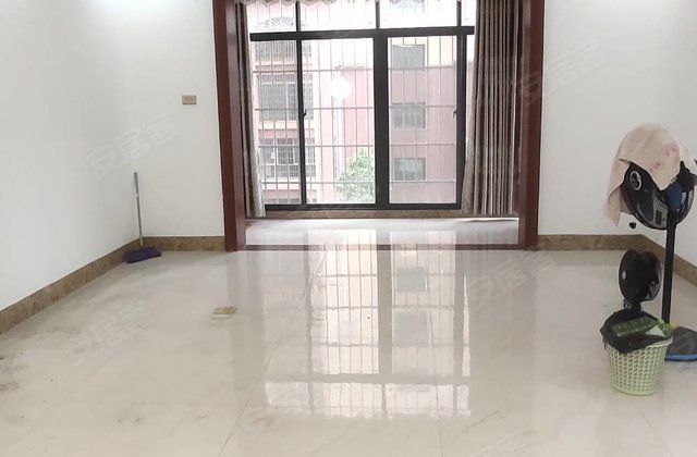 凯旋世纪4室2厅119㎡43万二手房图片