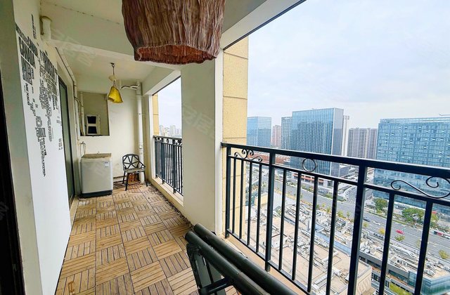 双车位（真买确保可屠龙大刀）双阳台，远离高架，头排采光视野！