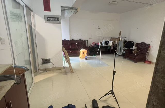 金港名都B区3室2厅94㎡71万二手房图片