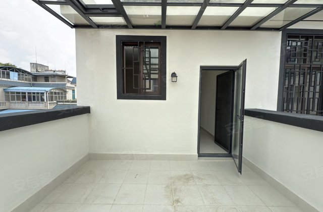 金世小区6室2厅226㎡159万二手房图片