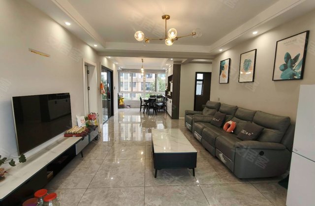 紫约凯旋门二期3室2厅119㎡91.8万二手房图片