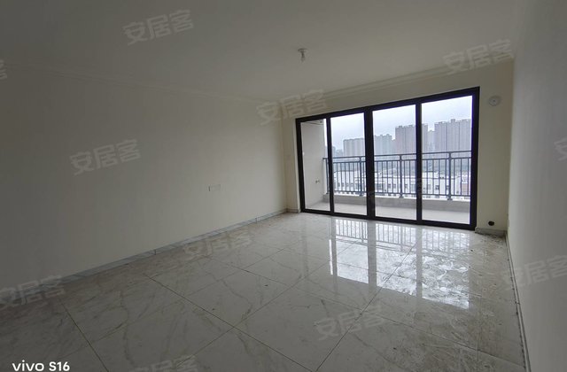 碧桂园天玺4室2厅143㎡68万二手房图片