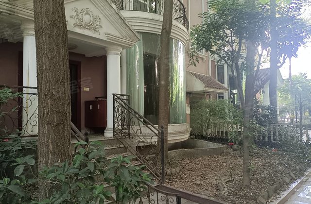 御都花园别墅5室3厅257㎡500万二手房图片