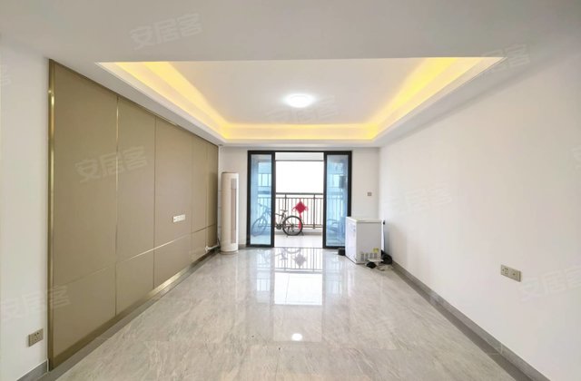 美的雪峰山壹号4室2厅137㎡69.8万二手房图片