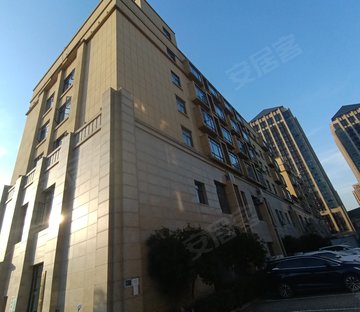 秀湖阳光云际