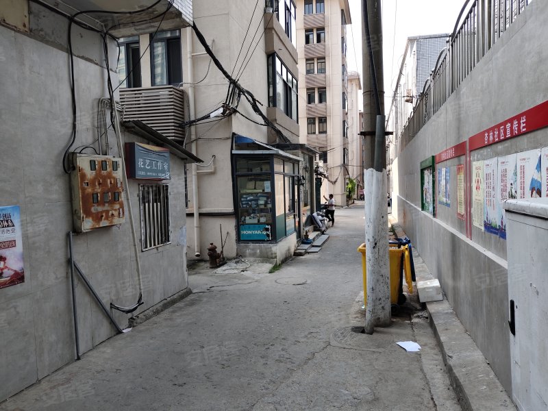 西园新村西园路3号生活区
