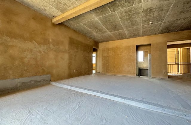 在水一方碧翠园4室2厅151㎡60.5万二手房图片