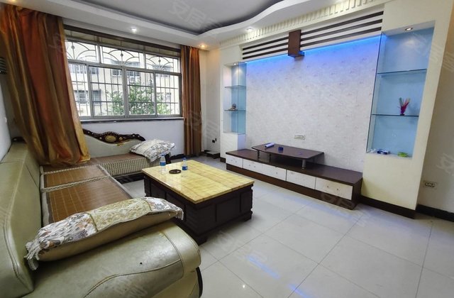 中意阁小区4室2厅136㎡35万二手房图片