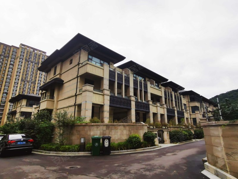 绿地国际城(别墅)5室3厅3卫