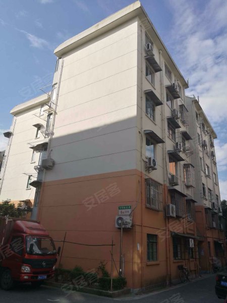 芳草路352弄小区 