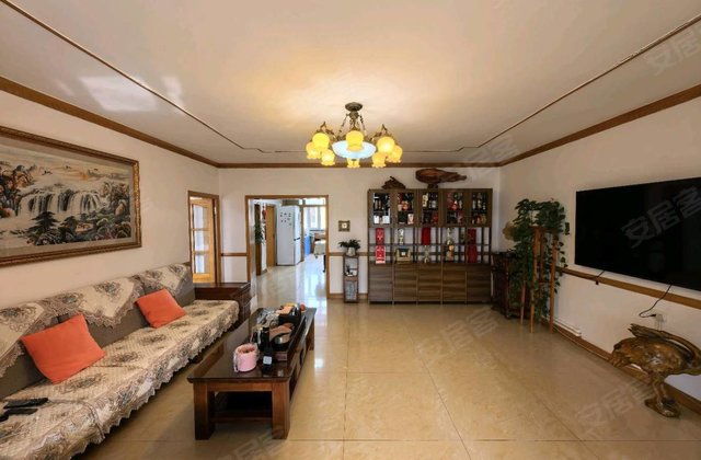 红旗小区(伊春)3室2厅140㎡32万二手房图片