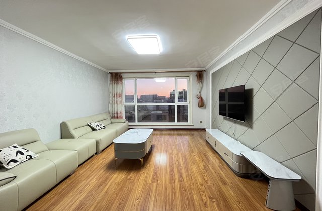 博翔苑3室2厅143.69㎡52.8万二手房图片