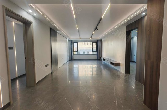 盖亚国际B区3室2厅156㎡97.8万二手房图片