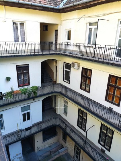 匈牙利约¥108万翻新公寓出售，第七区。布达佩斯， 匈牙利二手房公寓图片
