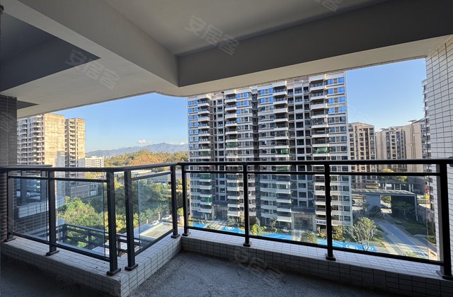 新世界传奇B区3室2厅100㎡49.8万二手房图片