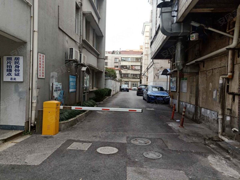 中山路56弄小区 