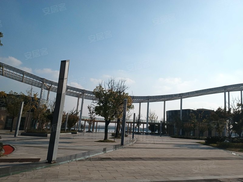 龙游湖壹号1296平方米116万毛胚房