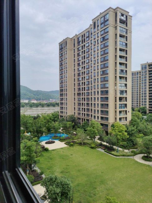 学府新城3室2厅1厨2卫精装修全屋品牌家电家具全送