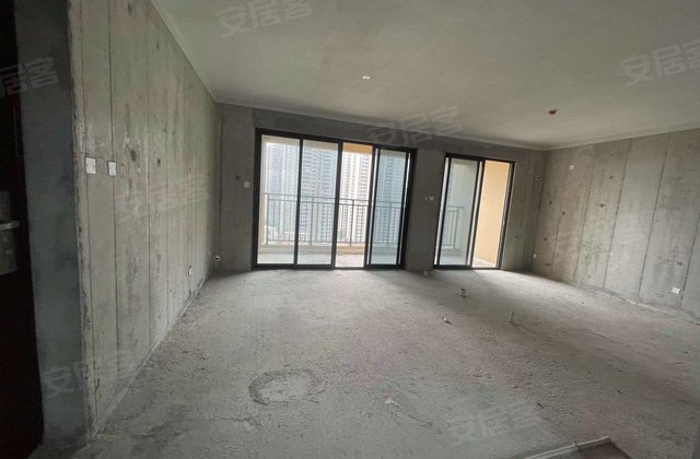 力高君逸府4室2厅120.01㎡115万二手房图片