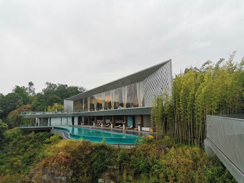 华宇两江御临府(一期)