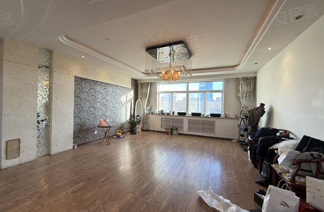 市直机关住宅小区4室2厅159.6㎡77万二手房图片