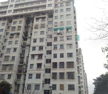 嘉和名苑 惊慌保养好 落地窗 西边套 满两年 带车位 急售