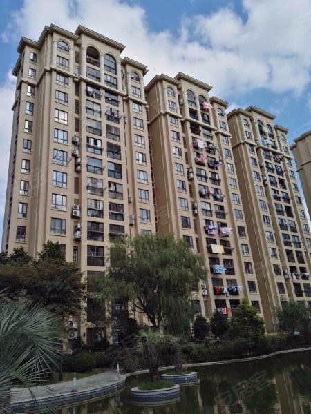 环球翡翠湾花园(公寓住宅)