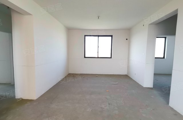 康恒滨湖蓝湾4室2厅147㎡80万二手房图片