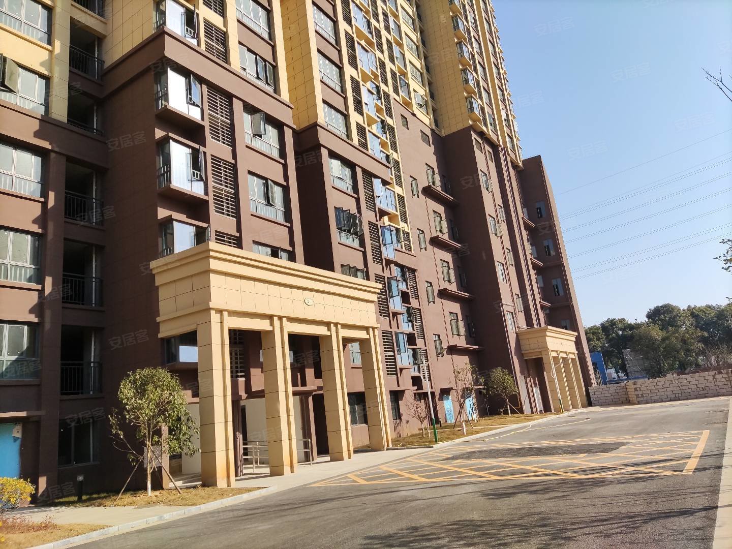 汇仁阳光花园板楼中间楼层朝南地铁口楼龄新采光充足